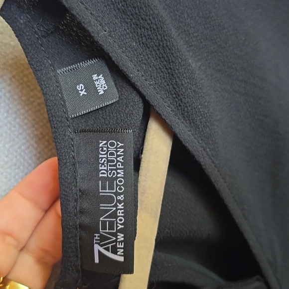 Like new black ruffle blouse size small NY & co - Picture 3 of 4